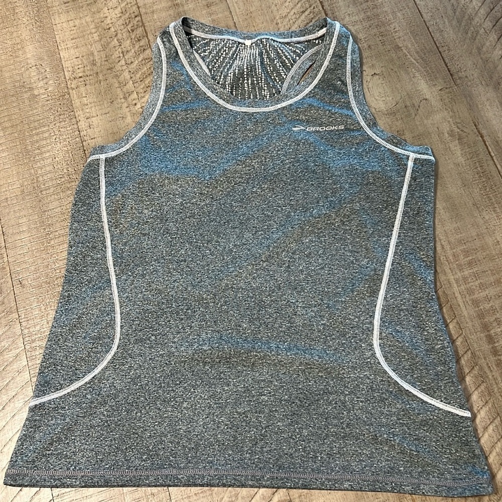 Brooks women’s racer back running tee